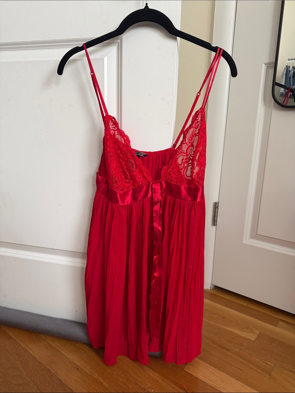 Victoria's Secret Red Lace & Satin Pleated Chemise
